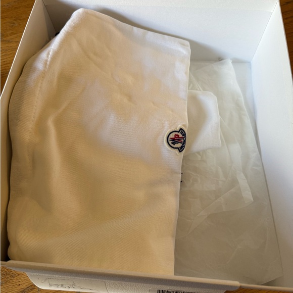 Moncler Women’s Silver and Cream Boots - Picture 6 of 13